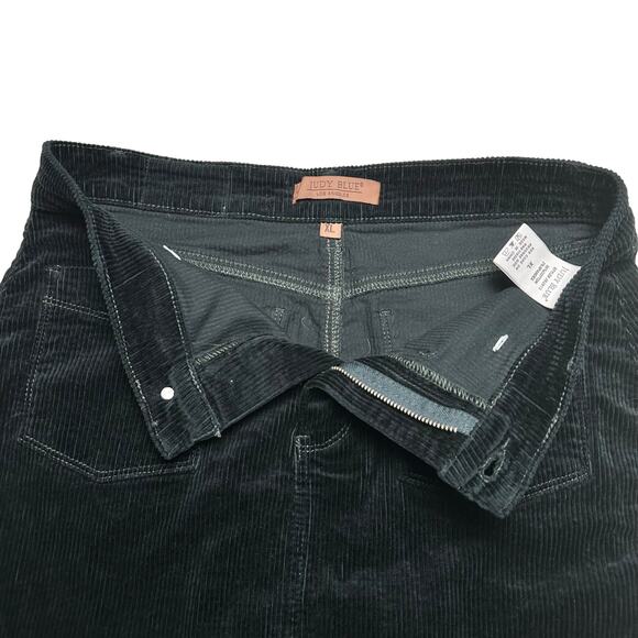 Judy Blue | Women | Emerald Green Corduroy Patch Pocket Mini Skirt | Size XL - Picture 7 of 11